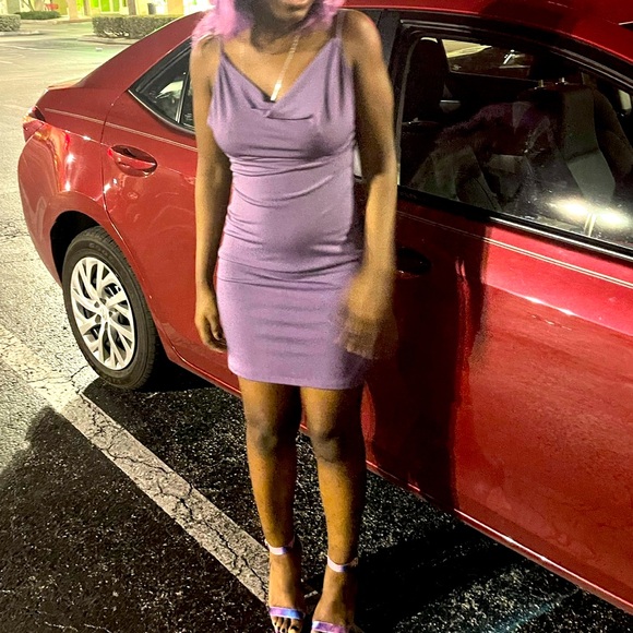 Purple dress, worn only once very nice and brand new like condition - Picture 1 of 4